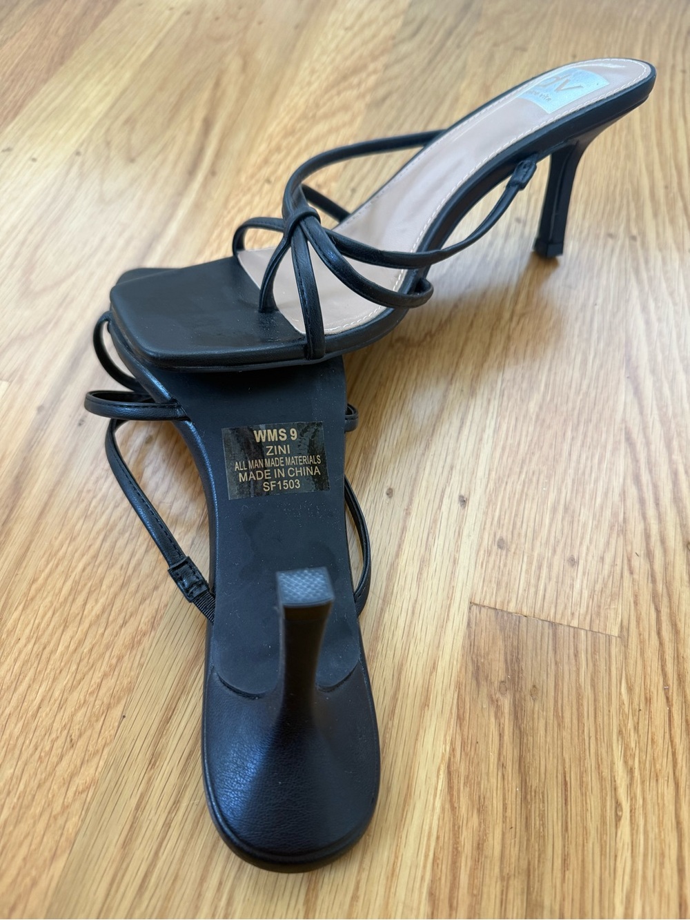Dolce Vita Zini Black Strappy Womens Sandal Sz 9 - Picture 6 of 7
